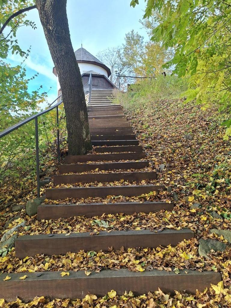 Burg Nad Banskou Stiavnicou Guest House Щиавницке Бане Екстериор снимка
